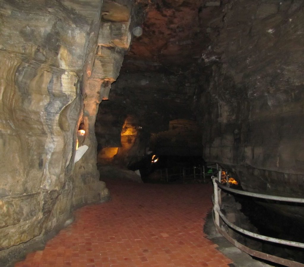 Howe Caverns